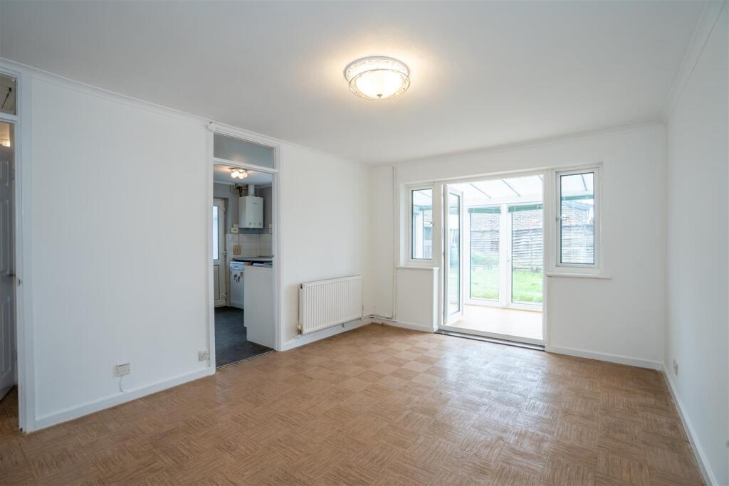 Lounge Diner (2).jpg