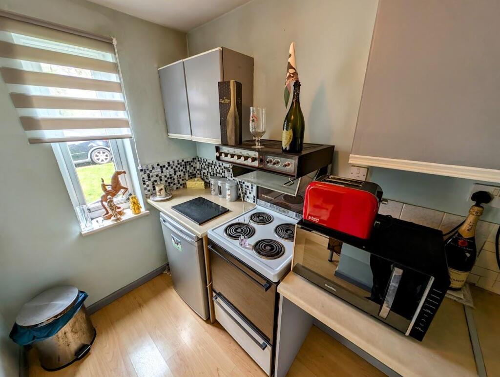 59 Home Orchard kitchen 2.jpg