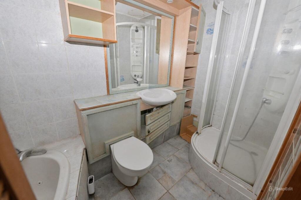 16 William Tarver Close, Warwick, Warwickshire, CV34 4UE