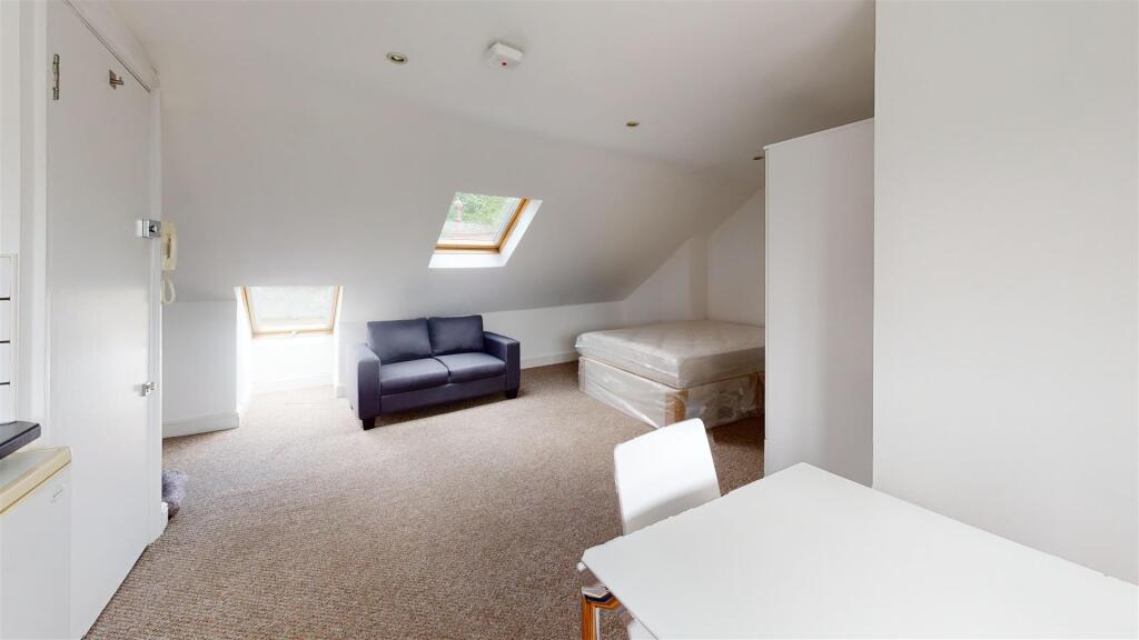 Flat-8-2-Milman-Rd-Bedroom new.jpg