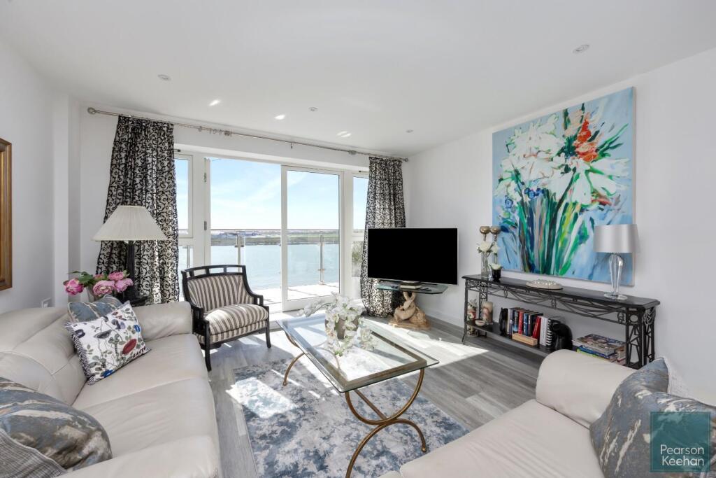 Oystercatcher Apartments, Flat 9-013.jpg