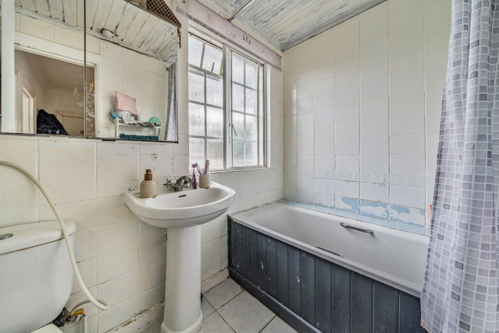 1328165-18-688396...