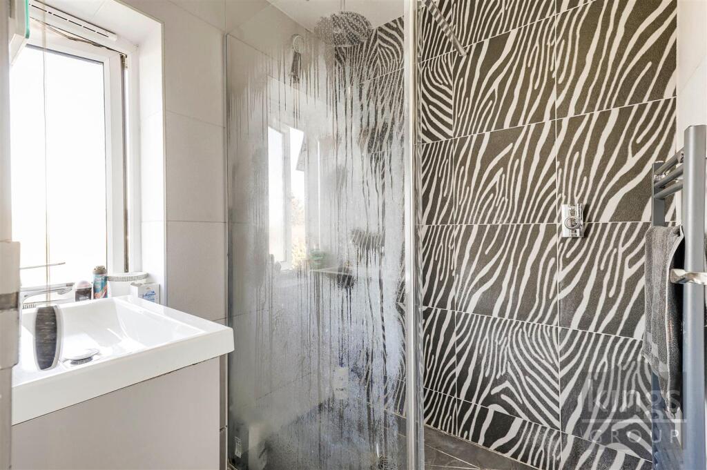 Bathroom (jpg