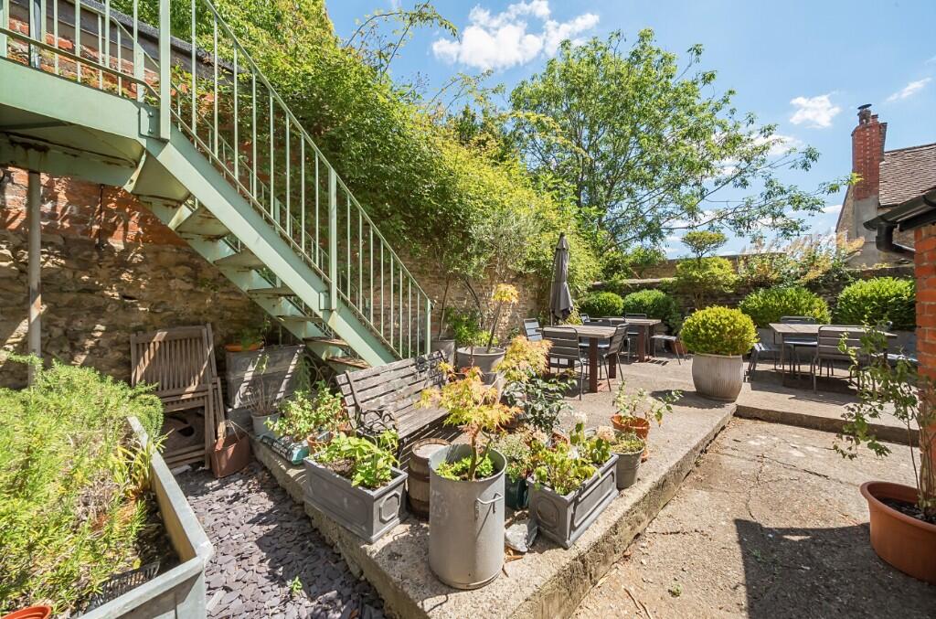 Cafe garden
