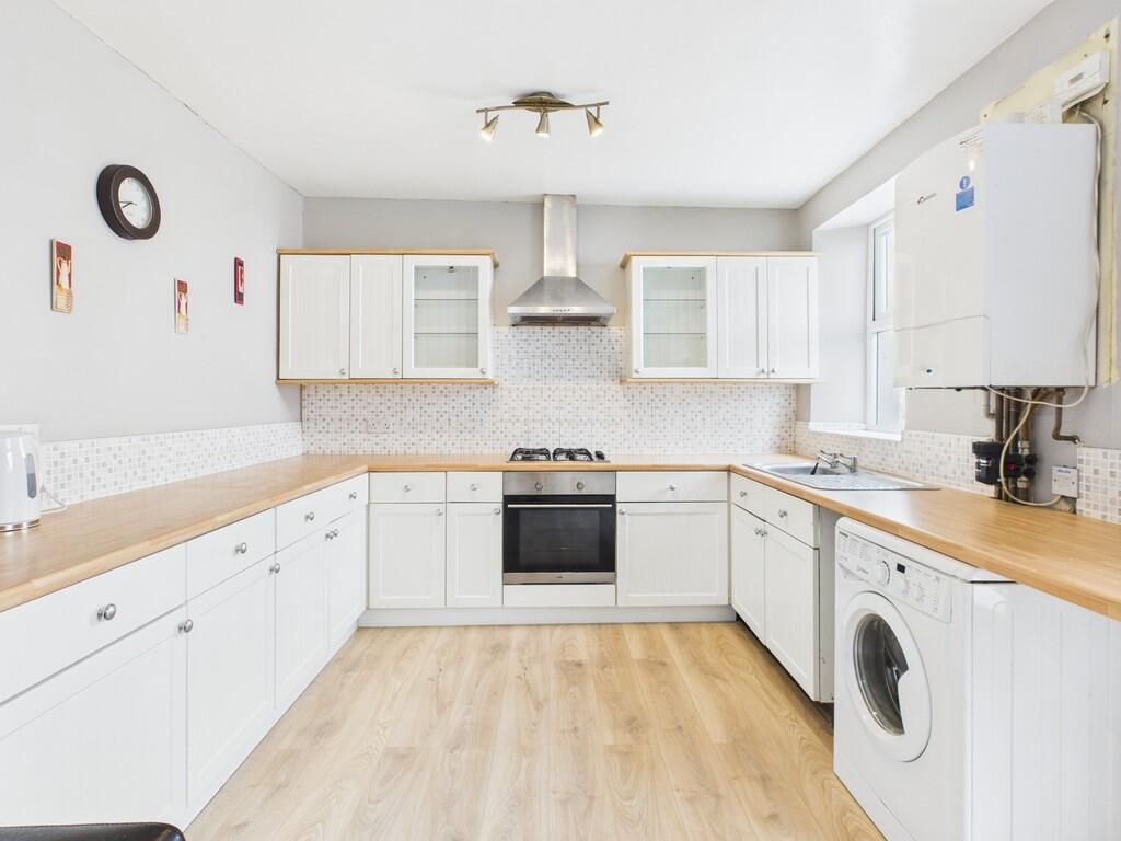 CAM03974G0-PR0202...