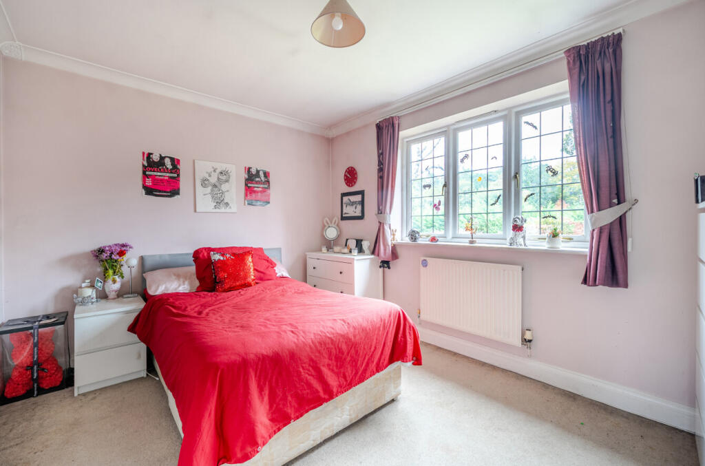 1364930-22-68ee22...