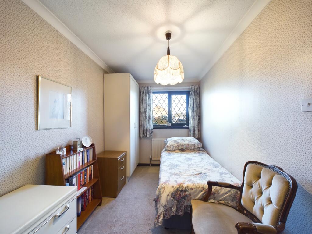 CAM02023G0-PR0111-STILL035