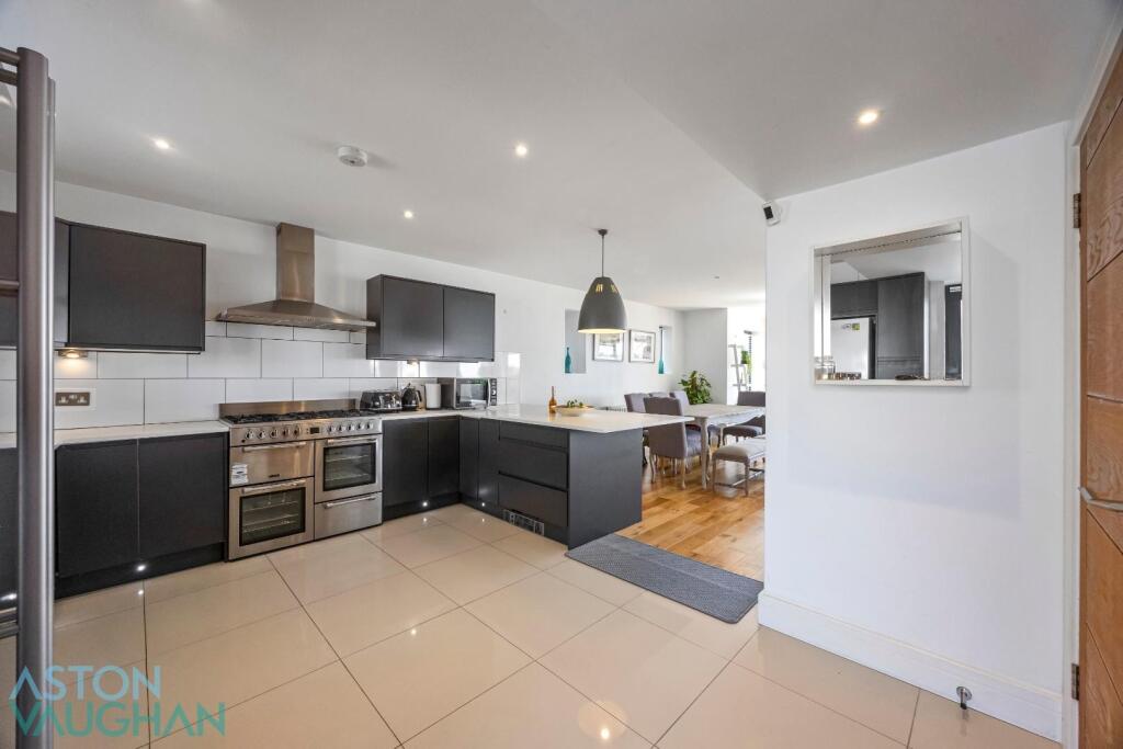 Marine Drive, Southcliffe Lodge_002.JPG