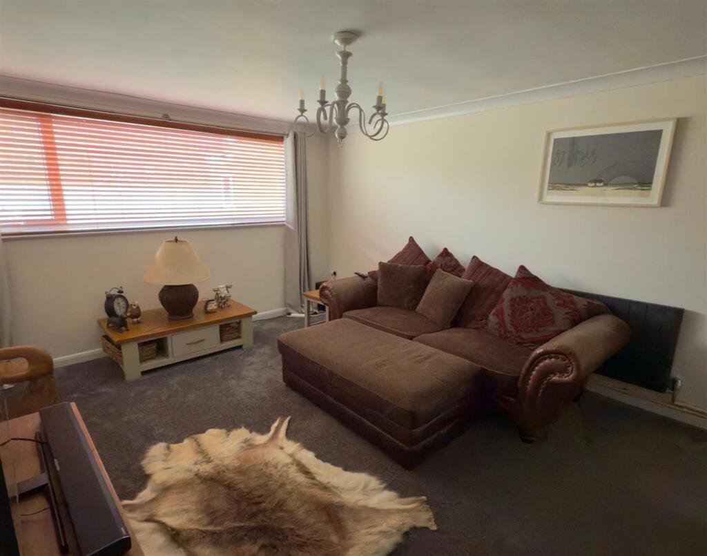 Sitting Room 1.jpg
