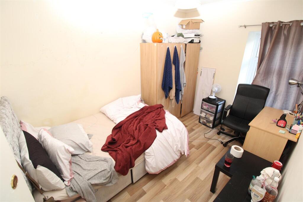 Room 3.jpg