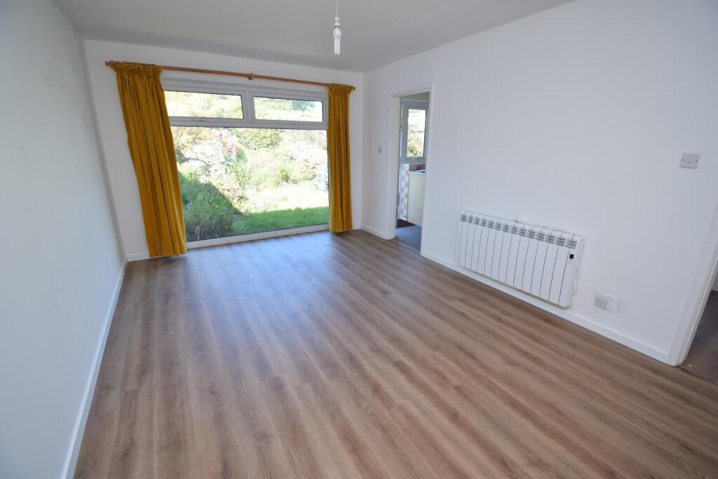 Living Room 2.JPG