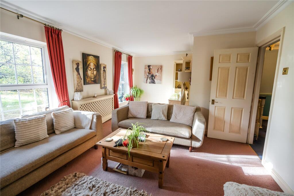 Reception Room/Bed