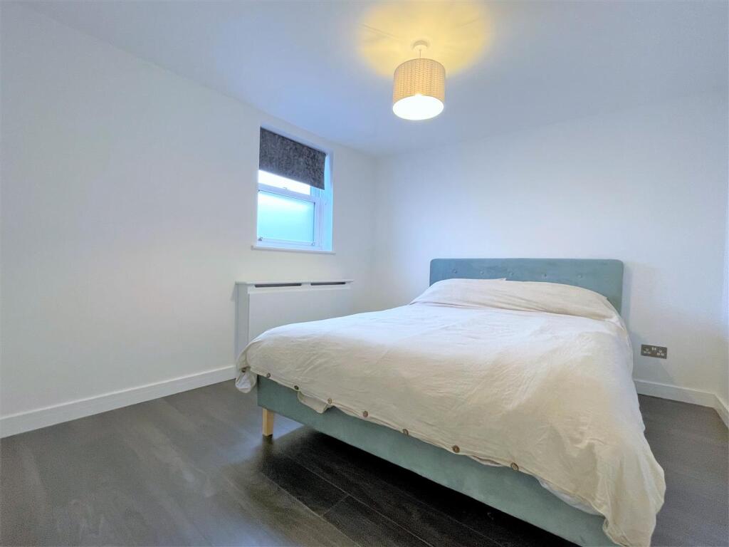 Bedroom1.jpg