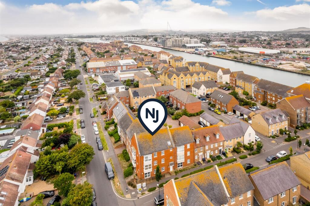 Flat 11 Penzance House-23.jpg