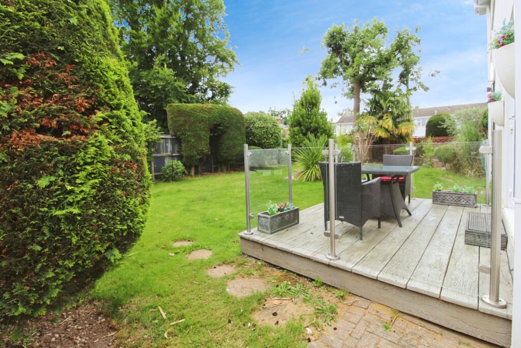 pbox-garden-313625.JPG