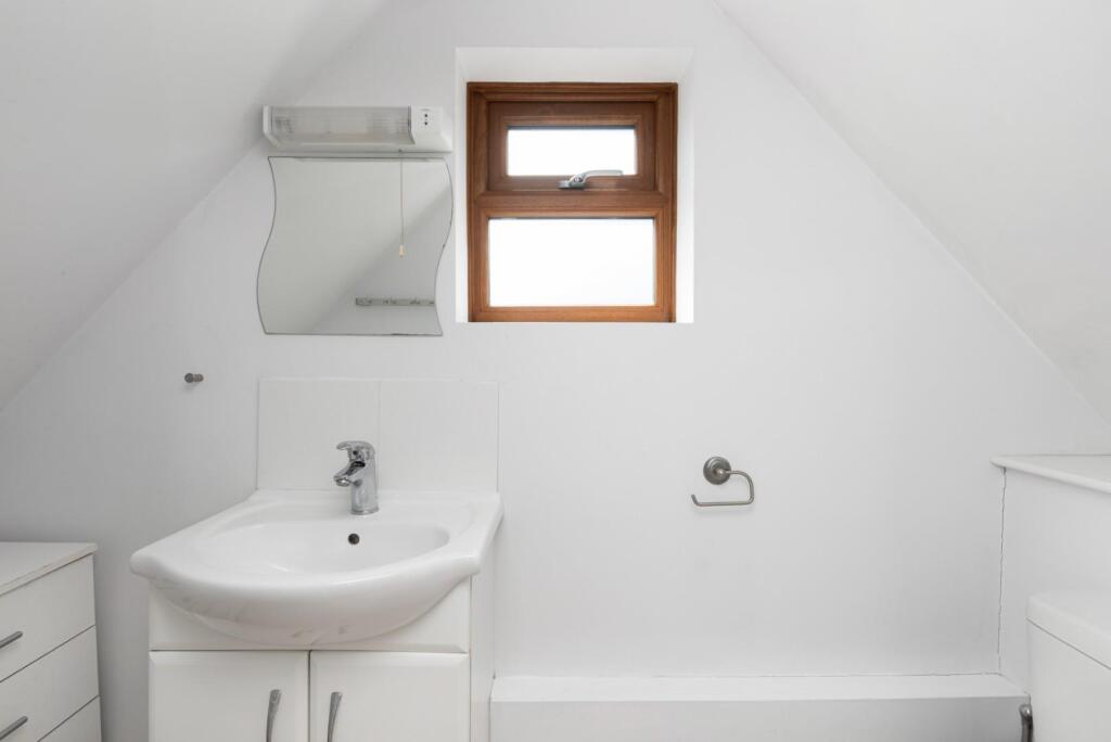 4 The Orchard, Westfield Park South, Newbridge, Ba