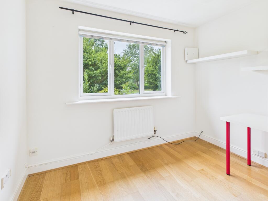 CAM02519G0-PR0314-STILL017