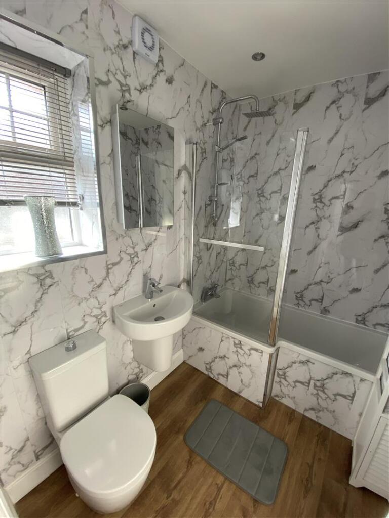Ground floor bathroom: