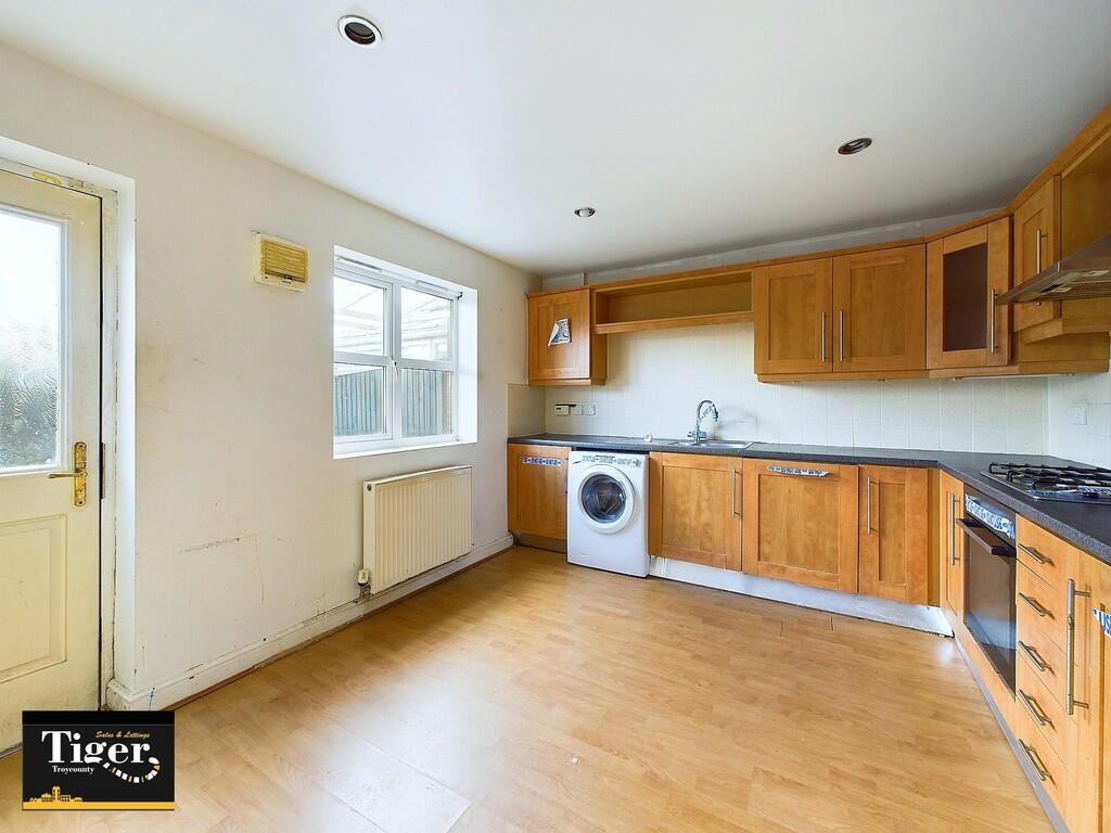 CAM03440G0-PR0203...