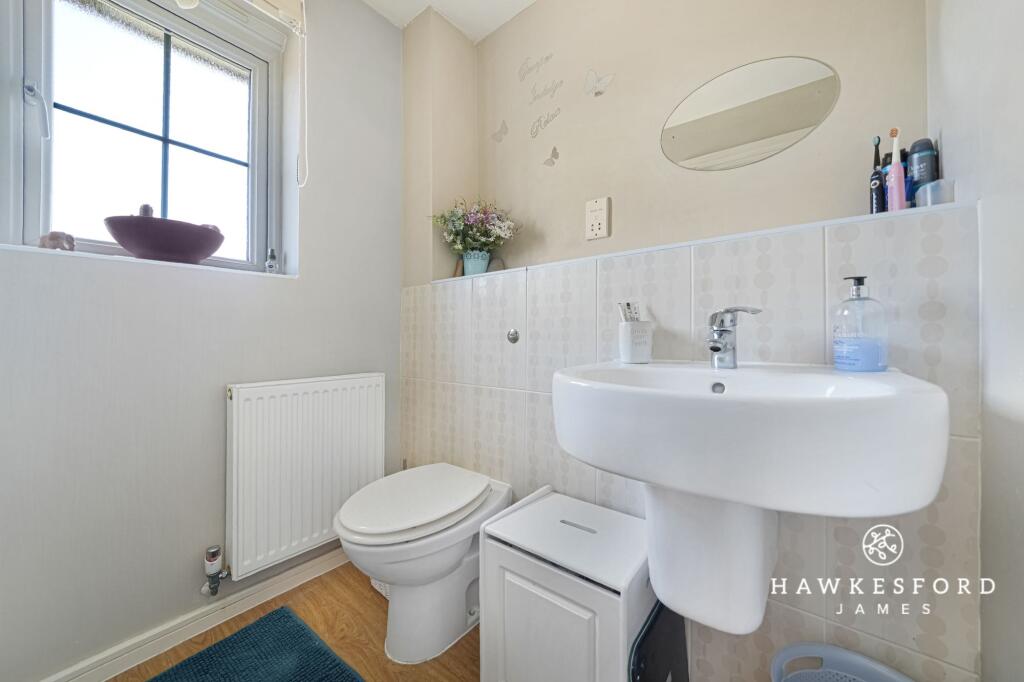 Barnfields Court, Sittingbourne - Ensuite