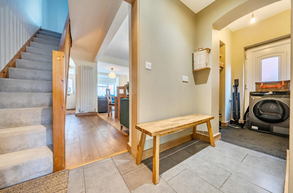 1385683-7-692f12b...