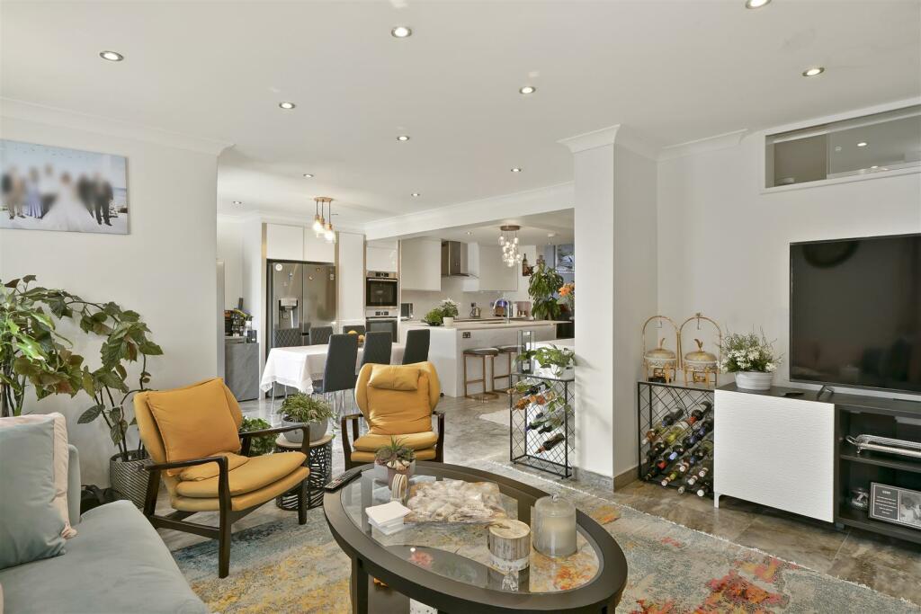 6 Dollis Hill Avenue - 1WgLpvzyxdAdfTH5Bt8c.jpg