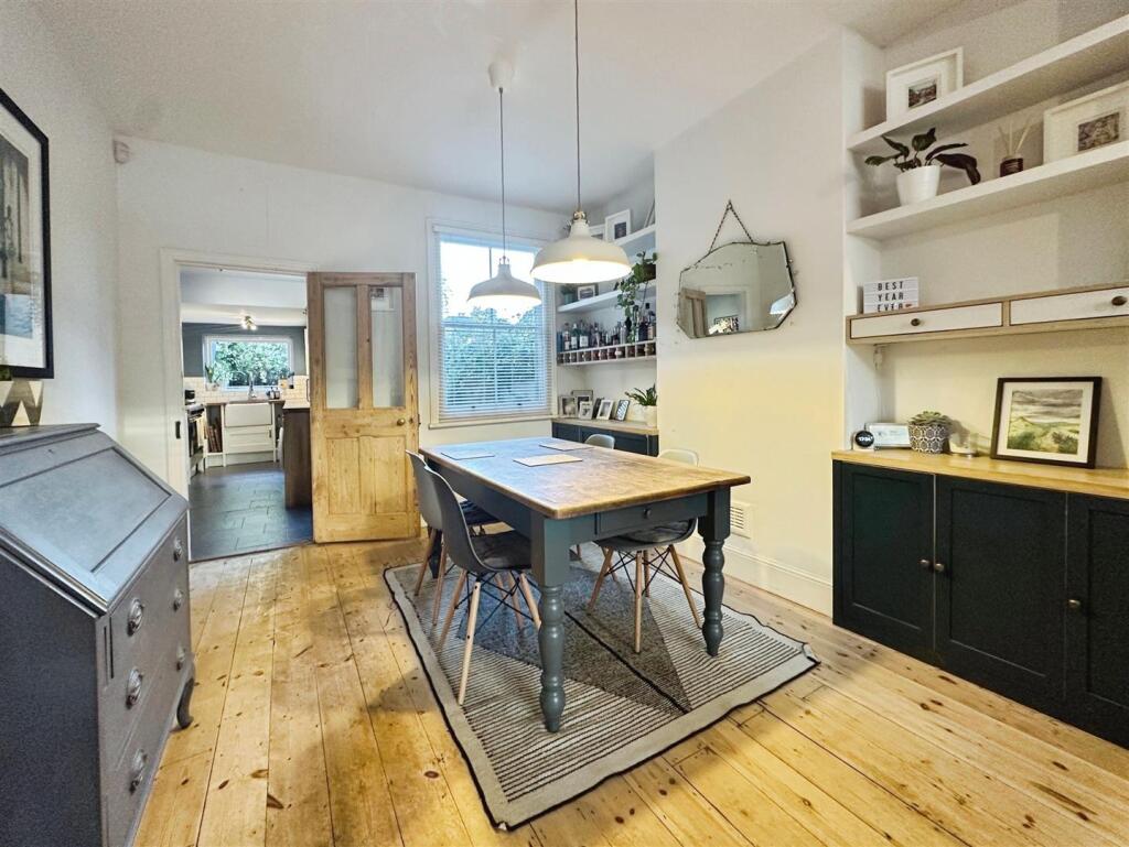 4c95c4fc--4878-8816-A015AB220CDC-58366-00001378642