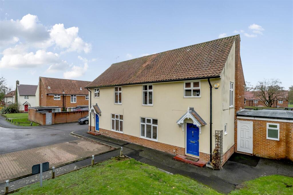 Valon Road, Arborfield, Berkshire, RG2 9QQ