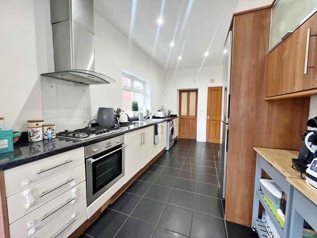 11 Frederick Stre...