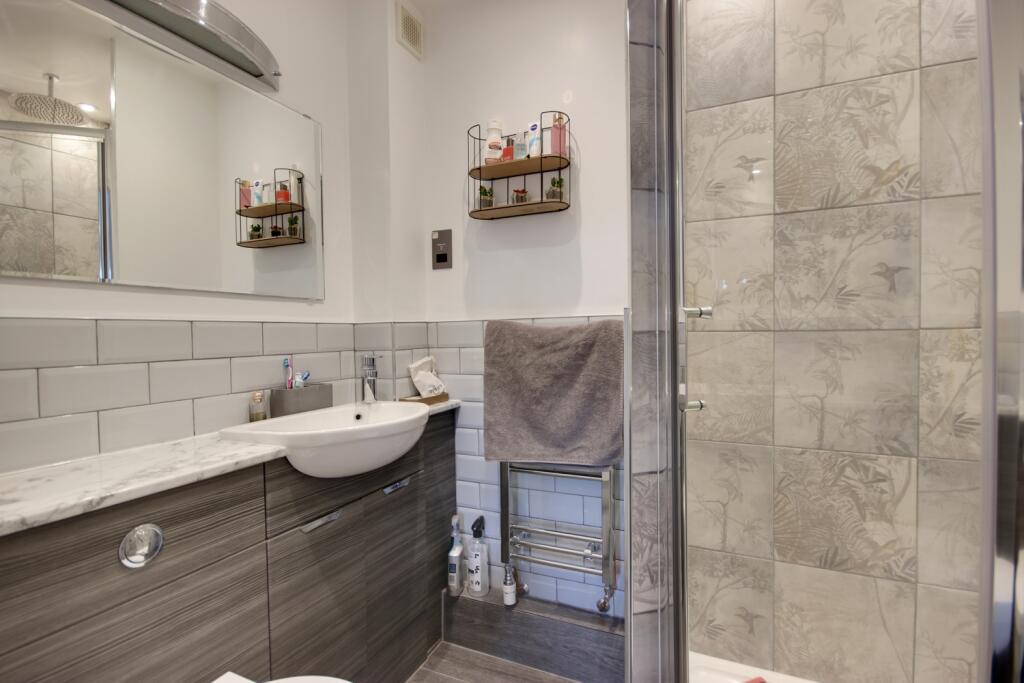 2 Bry Bed 1ensuite