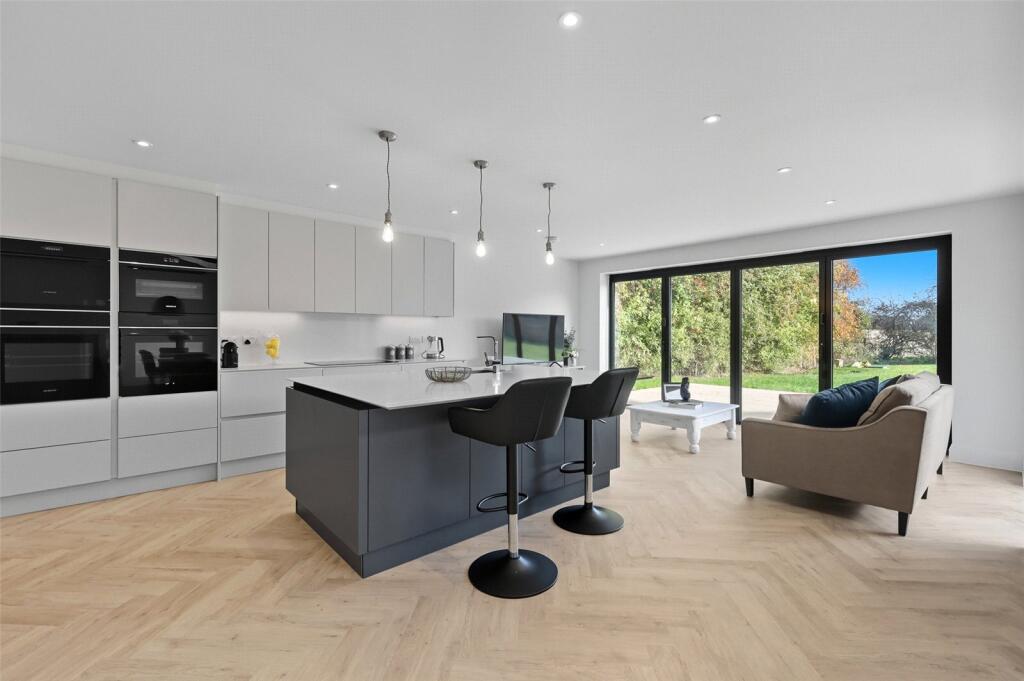 Kitchen/Dining