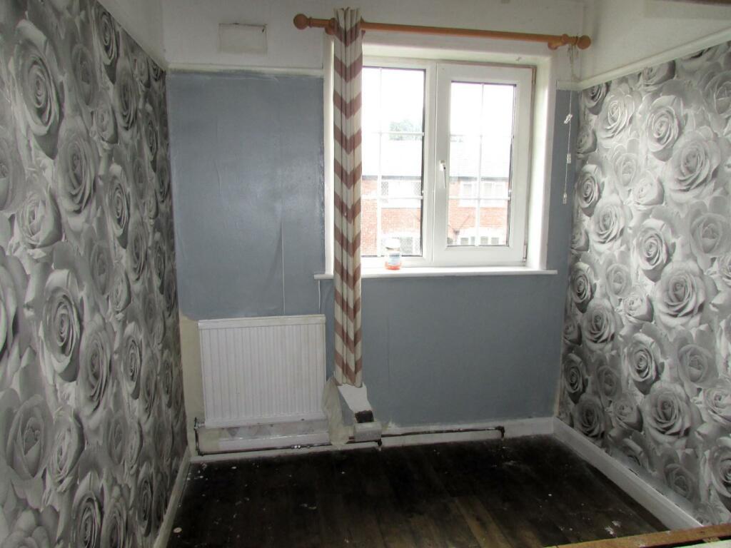 SurbitonRd66bed3.JPG