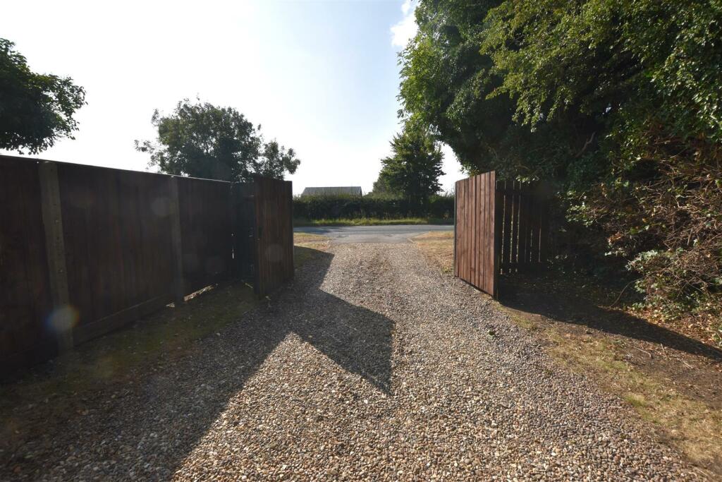 Driveway.JPG