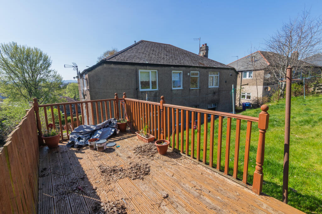 316 Gladsmuir rd Hillington Glasgow G52 2LQ L-25