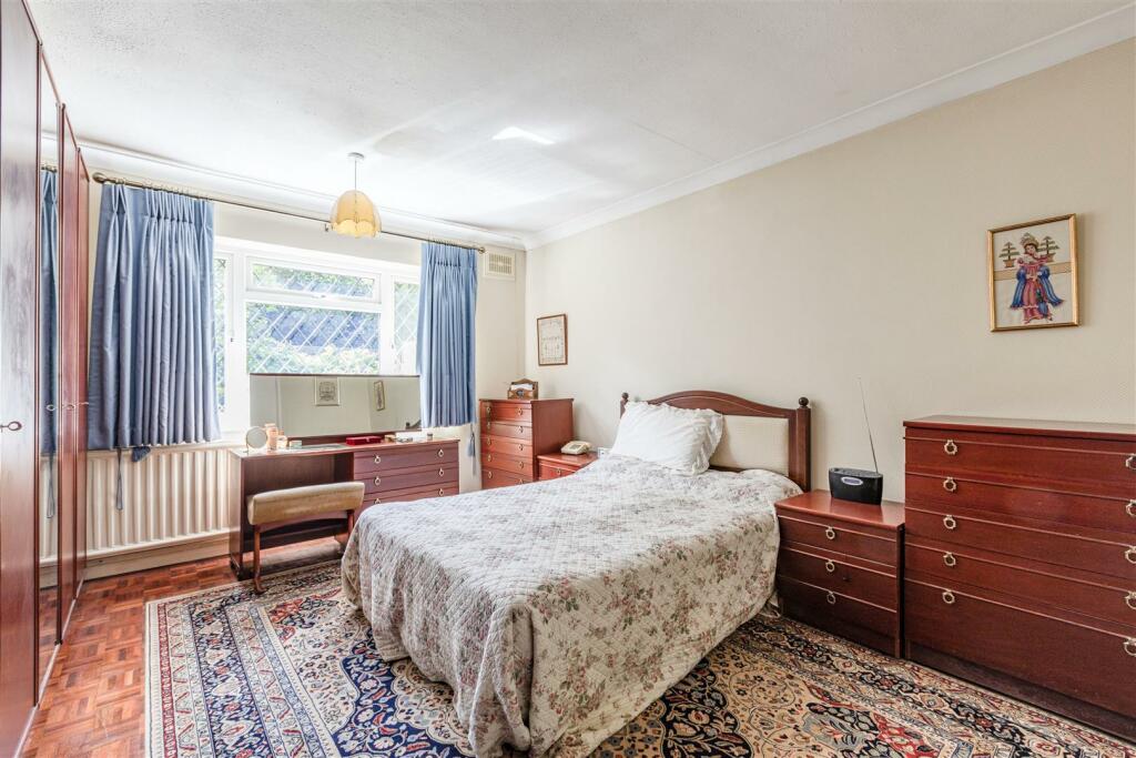 Weyside, Wey Manor Road, KT15 3JJ - 12.jpg