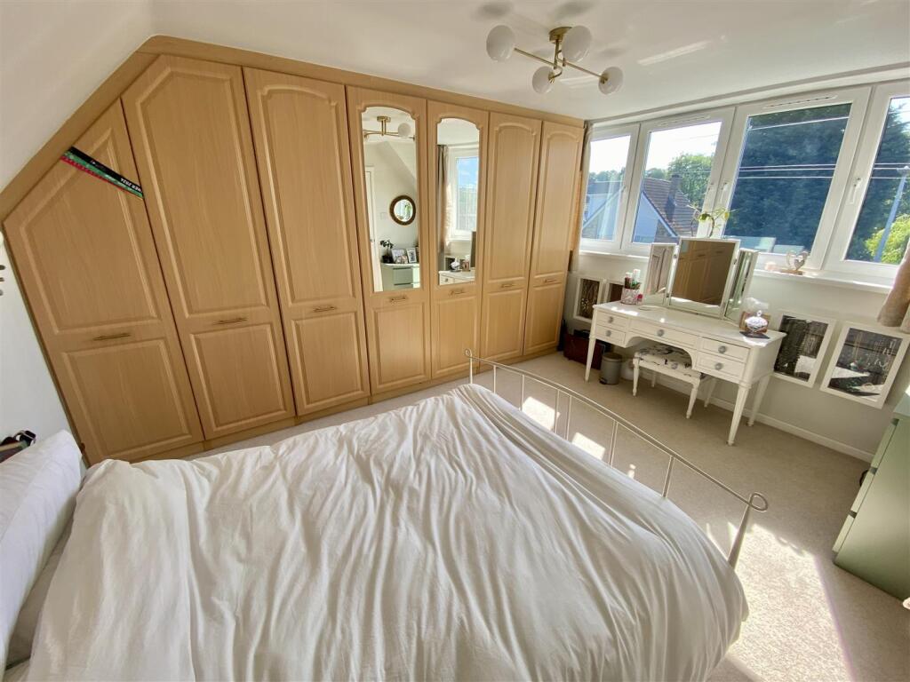 14 Manor Park 3.jpeg