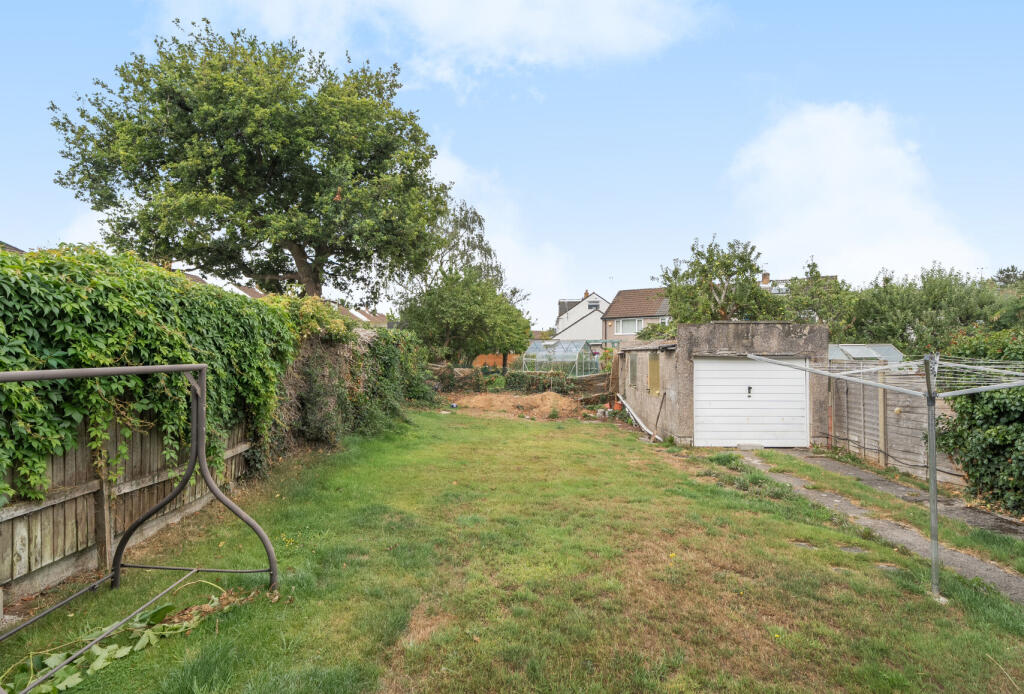 1330403-4-688b487...