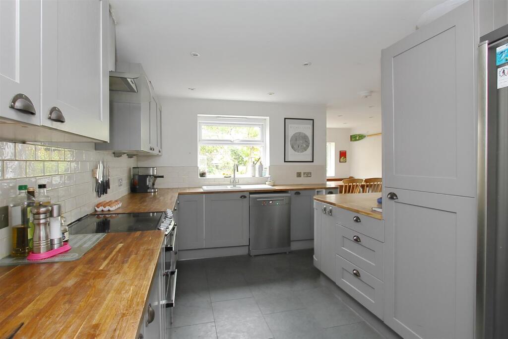 The Arches - Kitchen