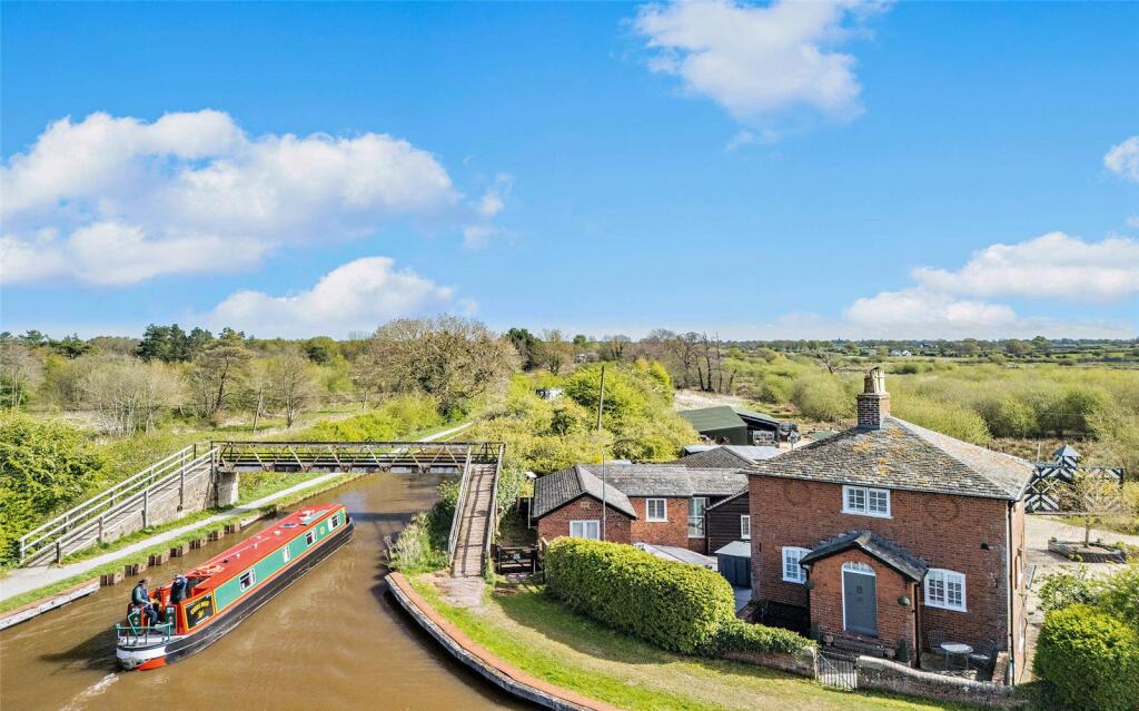 Canal Side