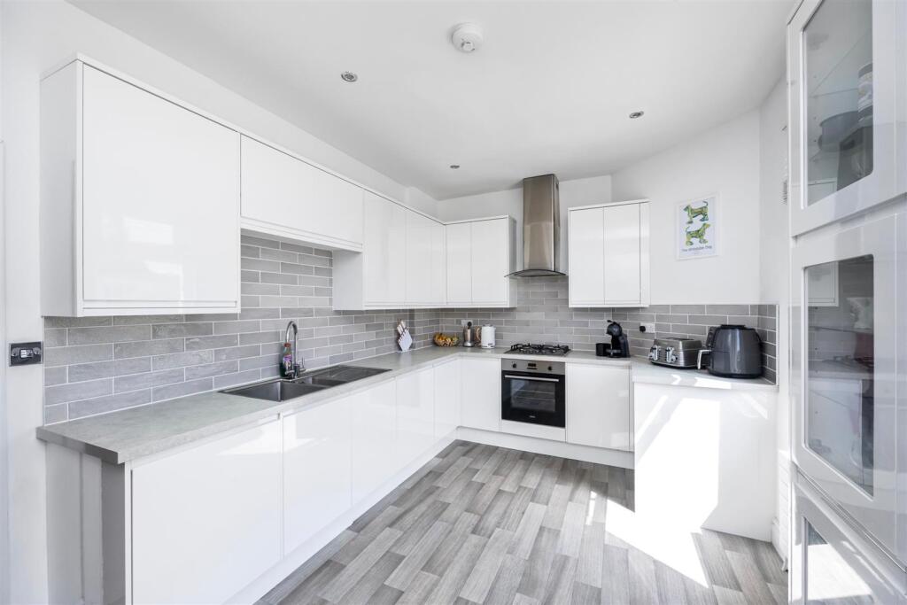 Norman Road 11 KITCHEN 2.jpeg