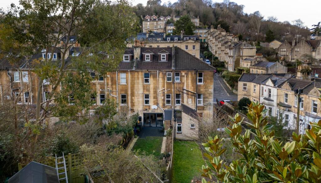 11 Prior Park Road-15.jpg