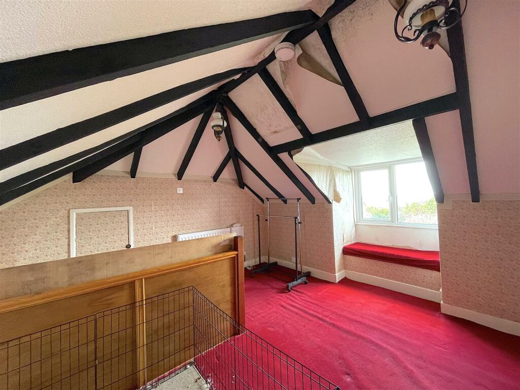 Loft Room (1).jpeg
