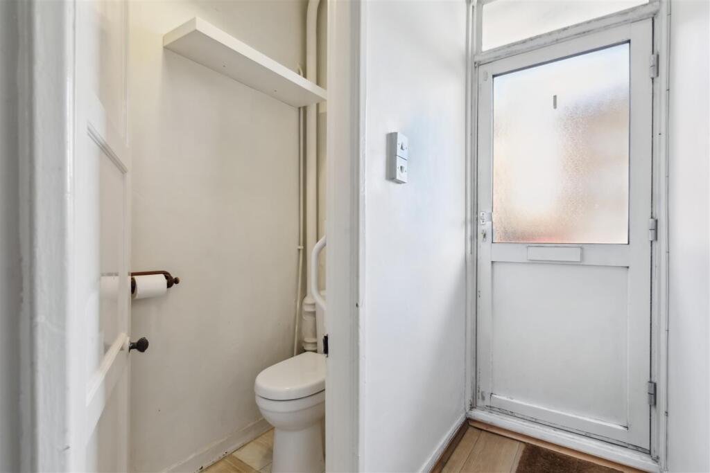 Kelmscott Gardens. W12 - FOR SALE
