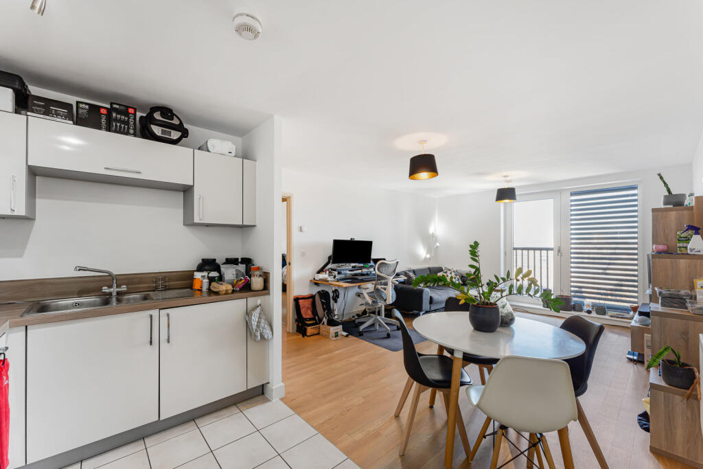 Collins Tower, Blues Street, London, E8