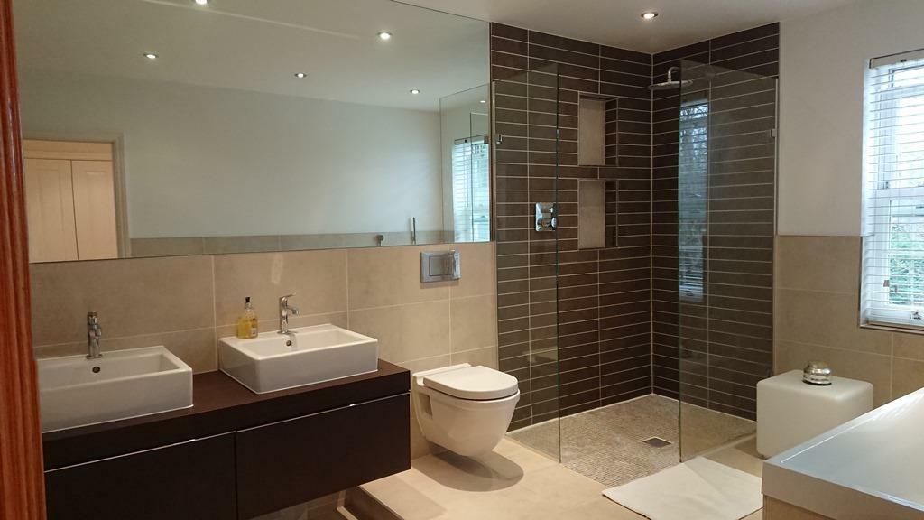 20_Master Ensuite.JPG