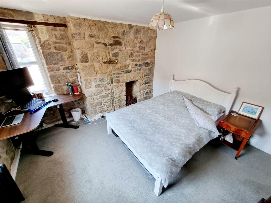 Bed 1.1.jpg
