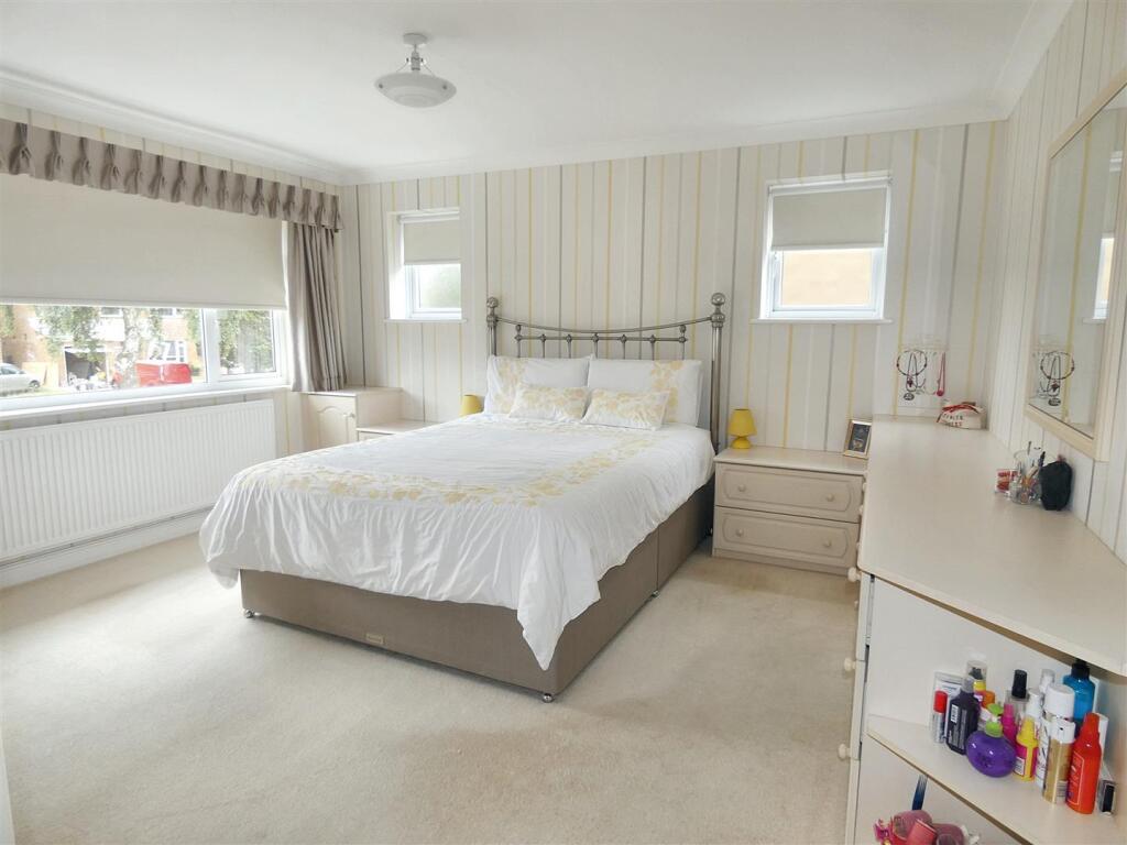 P1080732 (Large).jpg