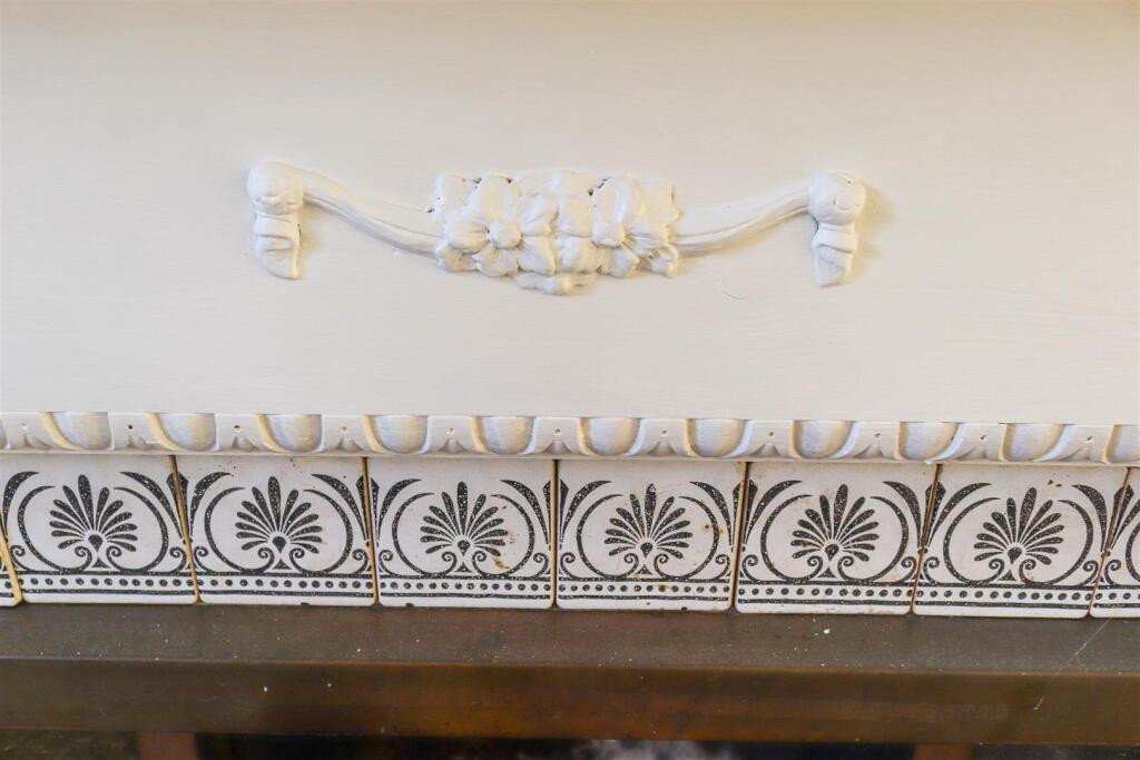 Fireplace detail.jpg