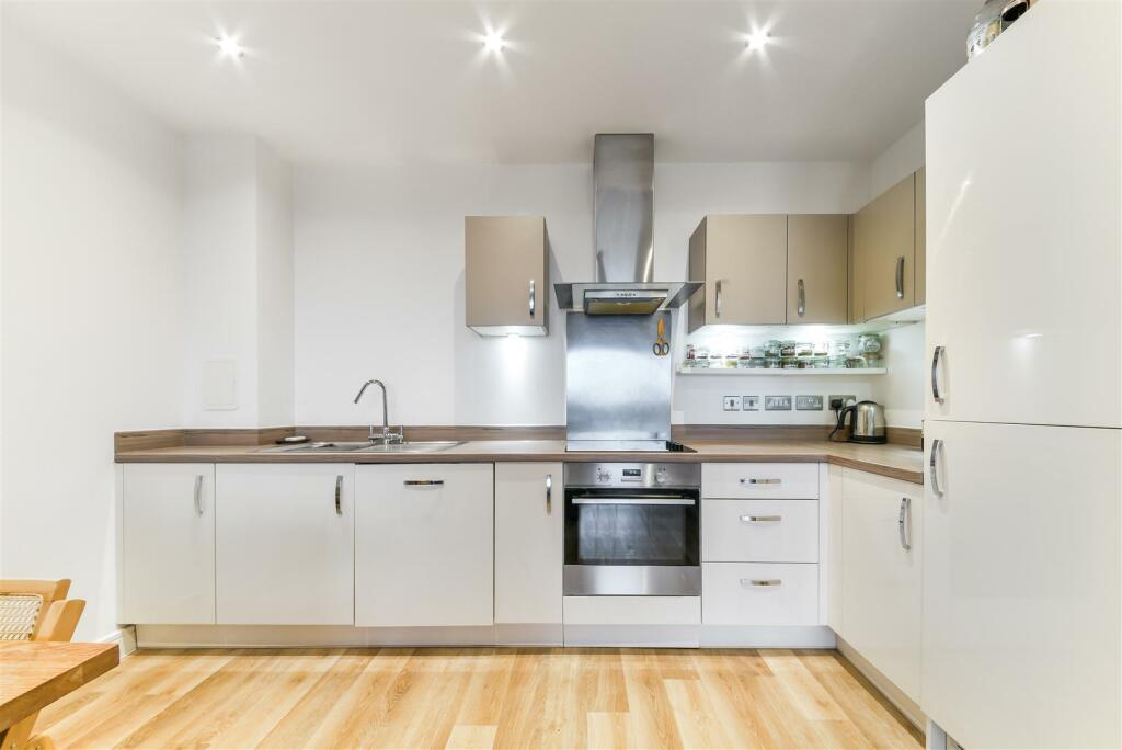 MIZEN HEIGHTS 7