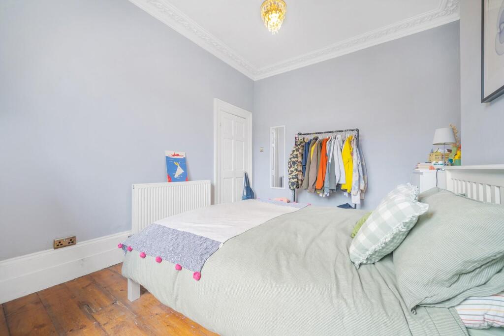 Bedroom (2).jpg